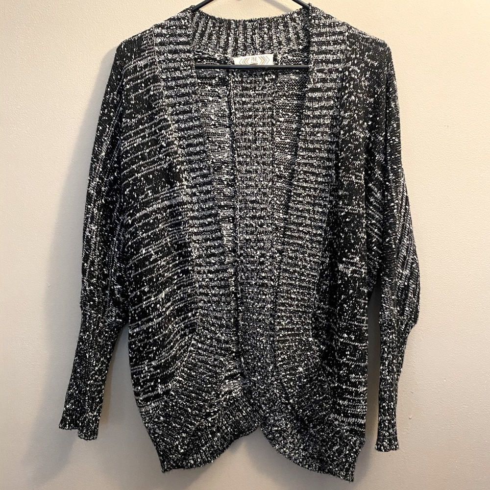 Medium pink rose sweater black and white